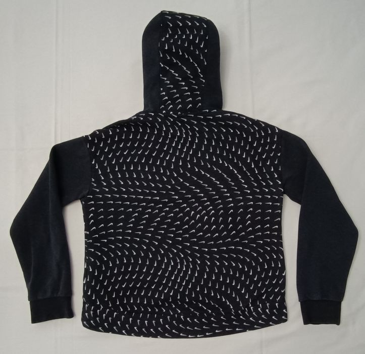 Nike NSW Multi Swoosh Hoodie оригинално горнище ръст 146-156см Найк