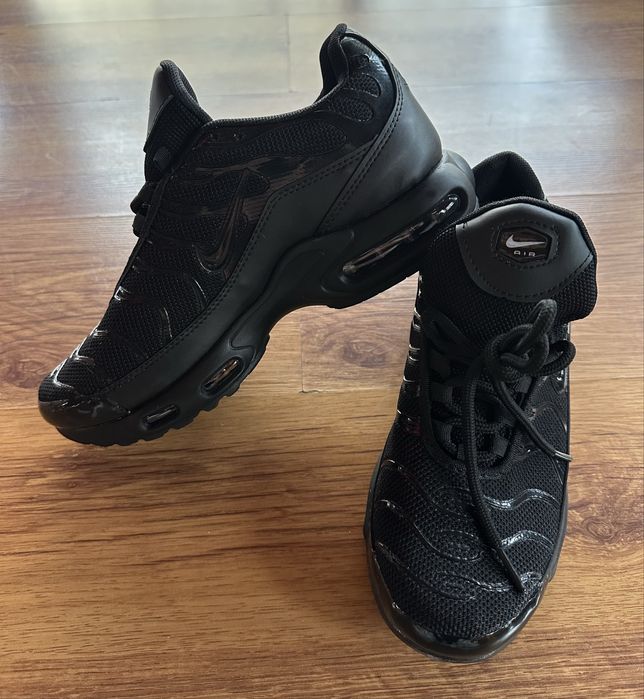 Мъжки,черни маратонки Nike TN