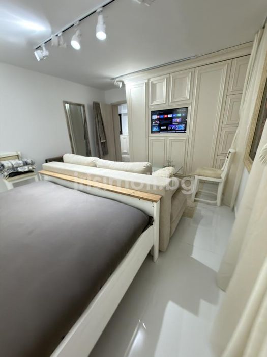 Дава се под наем Двустаен апартамент в София, Бояна - 70 кв.м за 648.21 € - Снимка #2