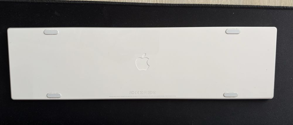 Клавиатура Apple