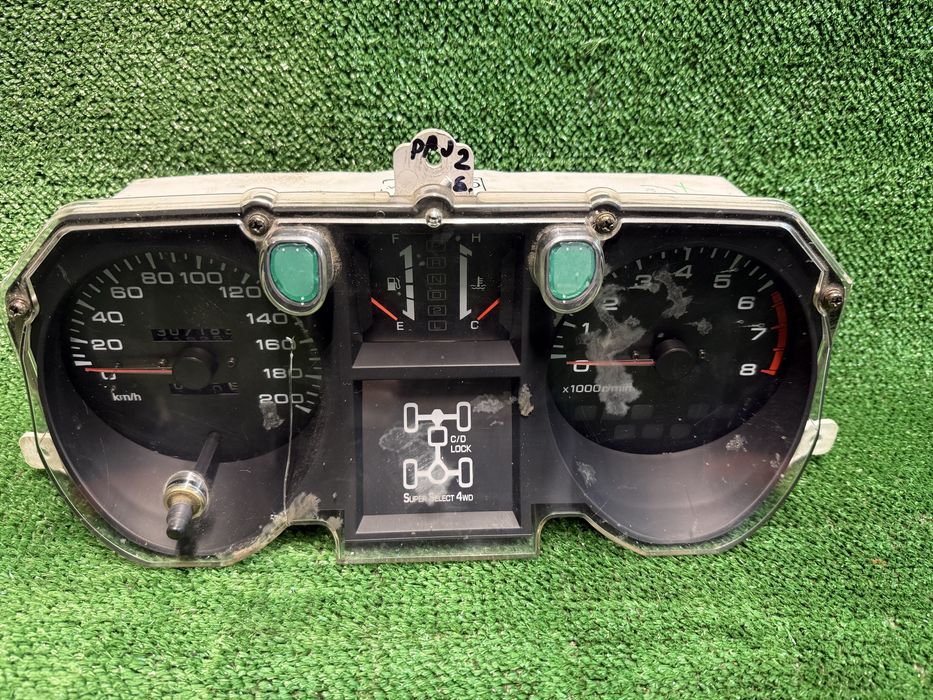 Щиток приборов на паджеро 2