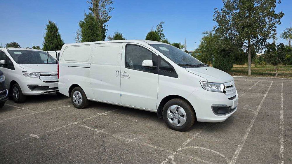 JAC M3 YANGI PORTIYA 2025-YIL 3 xili bor van qilingani m3+ m3 oddiy