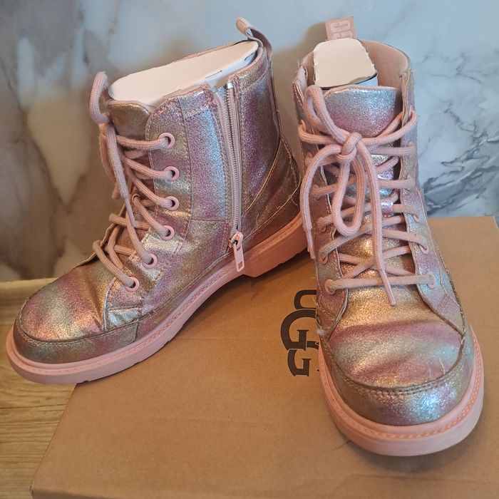 Детски зимни боти UGG