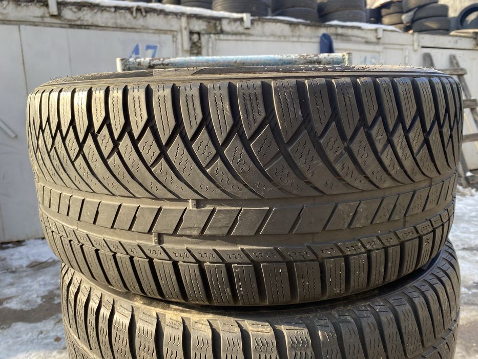 245/45/18 один баллон бу кумхо