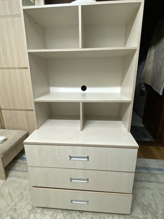 Шкаф продаю срочно