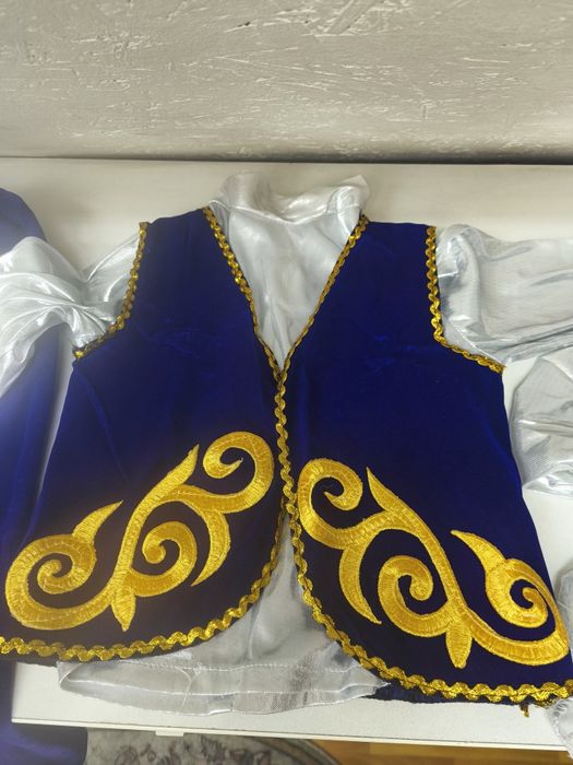 Костюм детский на 3-4 годика