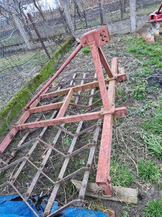 Plug Două Brazde si Grape