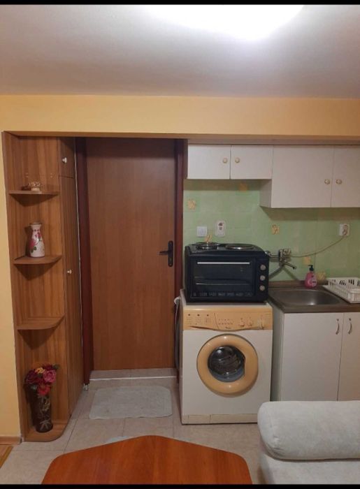Дава се под наем  в Варна, Колхозен пазар - 40 кв.м за 204 € - Снимка #4