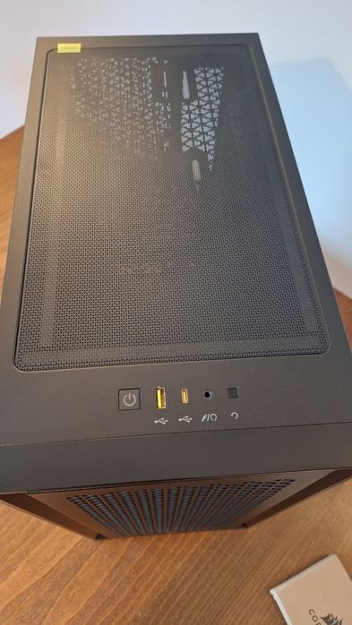 Компютърна кутия Corsair 4000D Airflow