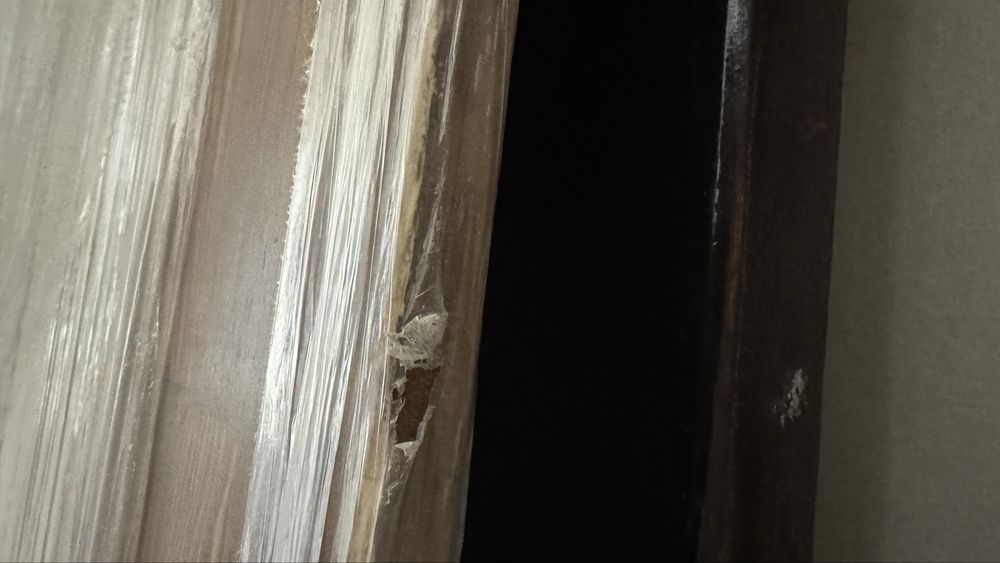 Стол из качественного дерева