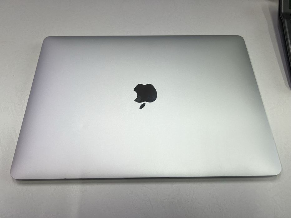 MacBook, Air 13’. M1