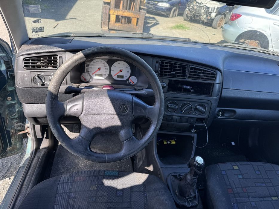 Vw Golf 3 1.6i 75hp 1997г На Части