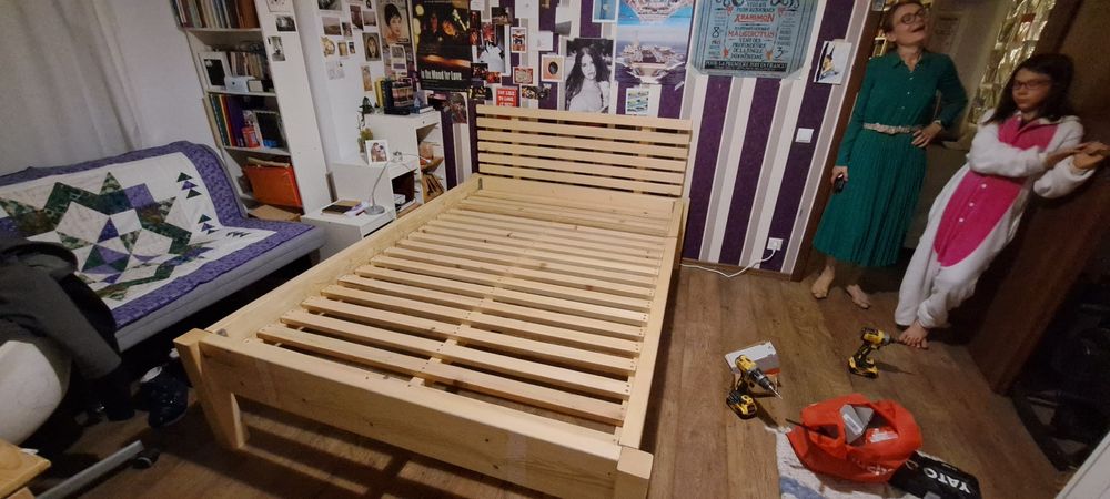 Pat din lemn masiv 200x140cm