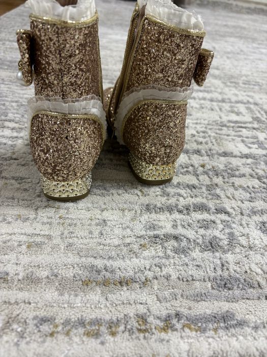 Нарядные сапоги