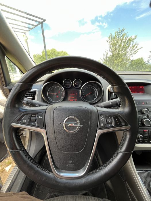 OPEL Astra 2011 — imagine 2