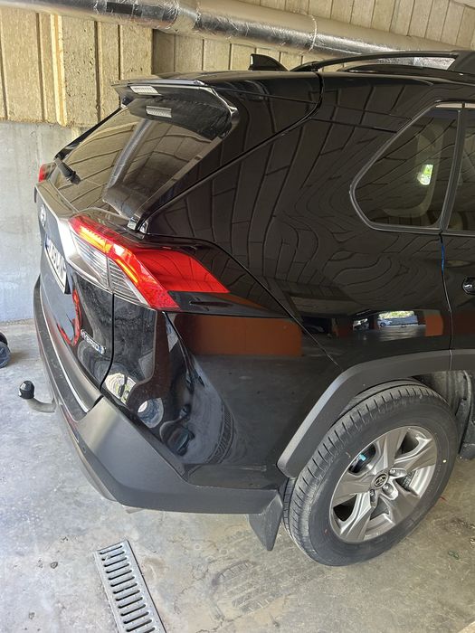 Vind Toiota RAV4 HIBRID 4*4