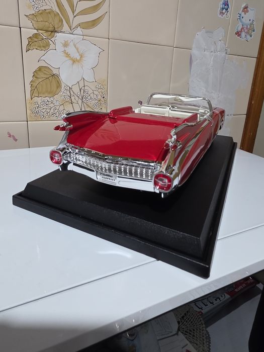 Модел на Cadillac Eldorado (1:18)