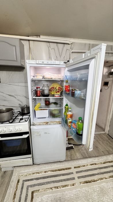 Продам холодильник