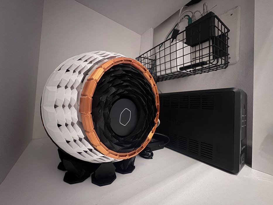 PC Mini / Custom 3D Print – 64GB RAM, 4TB SSD, AMD 5700G, homelab