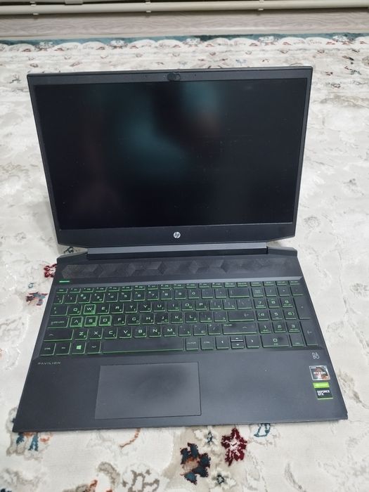 Продам игровой ноутбук HP  pavilion .