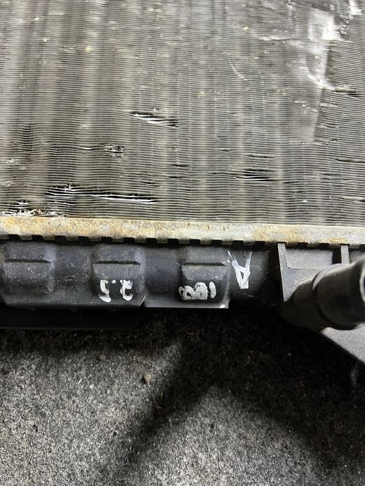 Привозные радиаторы охлаждение на АУДИ