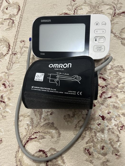 Tensiometru de brat automat OMRON M500 Intelli