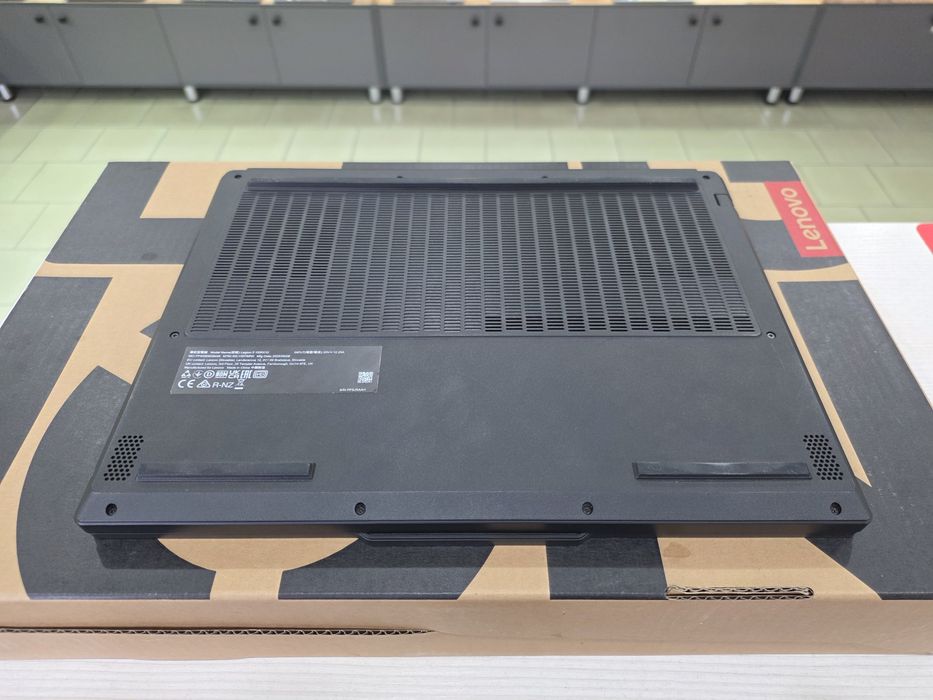 Legion Pro 5 (Core i7-13 gen, RTX 5060 8 gb)