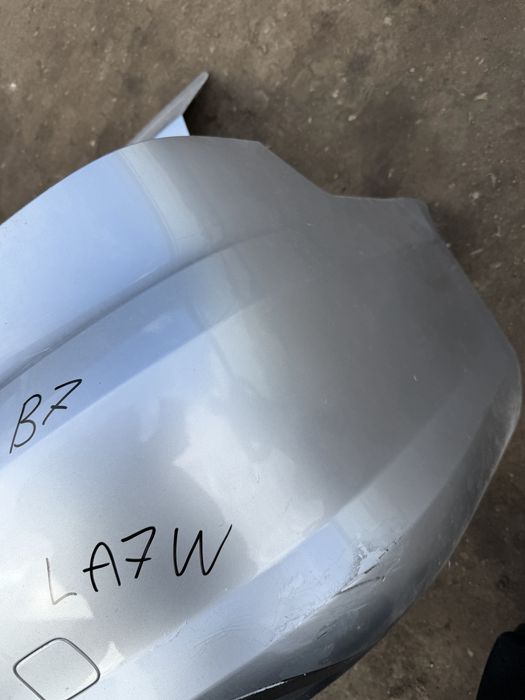 Броня VW Passat 7 оборудвана капак заден Volkswagen пасат 7 код на боята La7w колата е СЕДАН