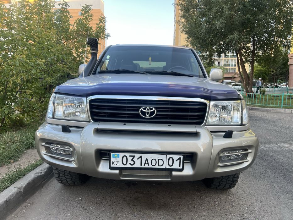Toyota Land Cruiser 100