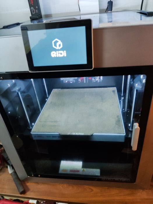 Професионален 3D принтер QIDI PLUS 4 на 700 часа - отопляема камера