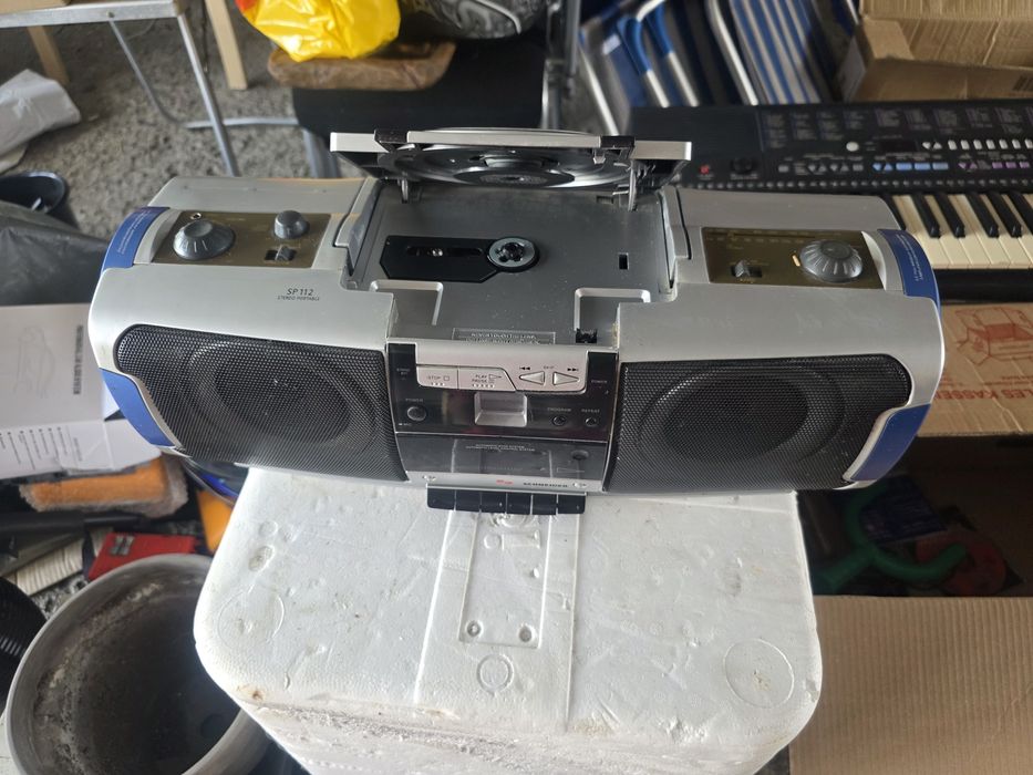 Vand radiocasetofon cu cd Schneider