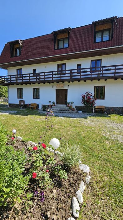 Inchiriez Vila la munte zona turistica Porumbacu de sus