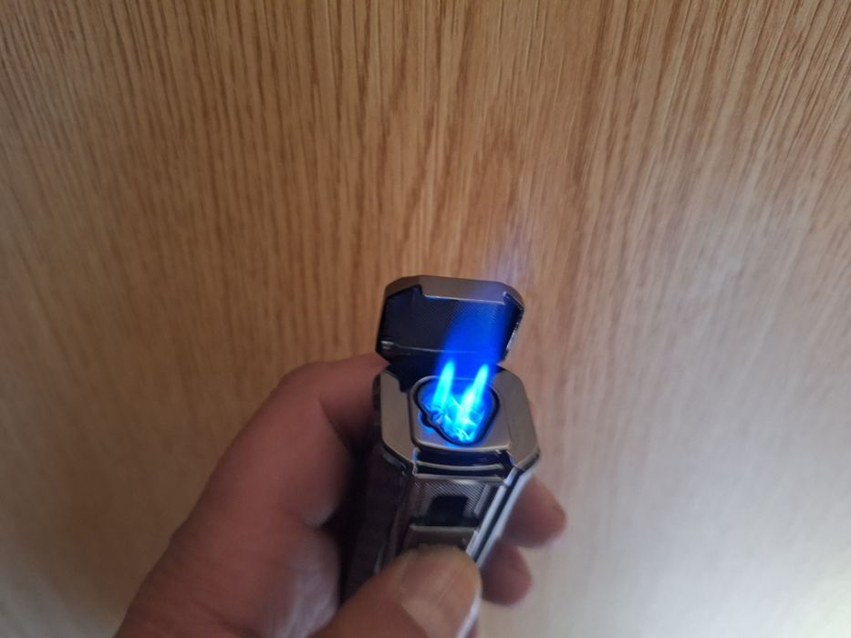 Луксозна запалка за пури