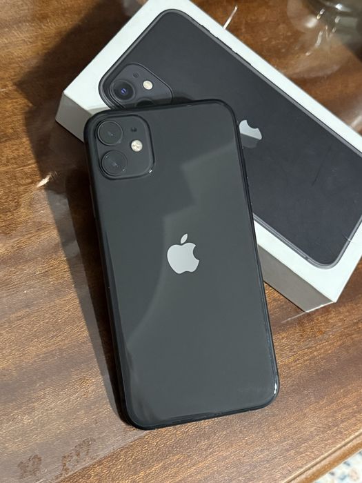 iPhone 11 (Black / 128 GB)