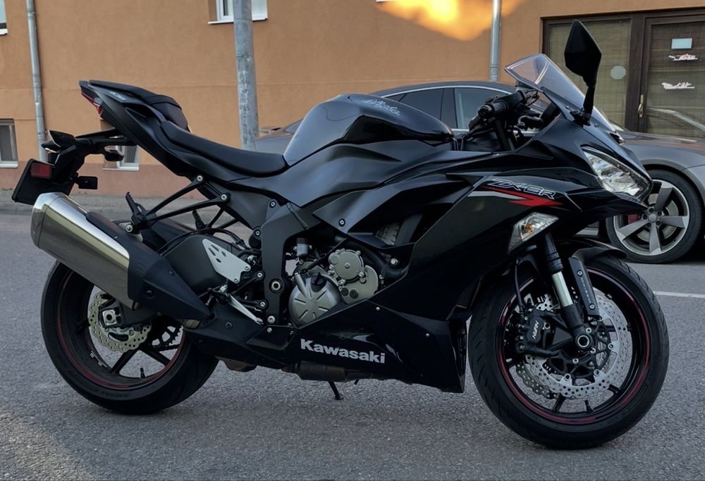 Kawasaki Ninja ZX-6R 636 ABS – 2021 | 4.400 km REALI | Unic proprietar | Impecabilă