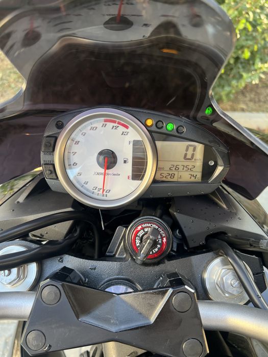 Kawasaki Z1000 cu ABS pret fix!