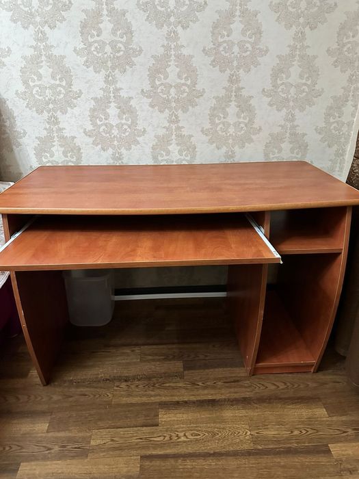 Письменный рабочий стол