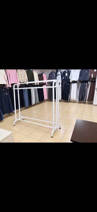 Зеркало напольное и стойка для вещей