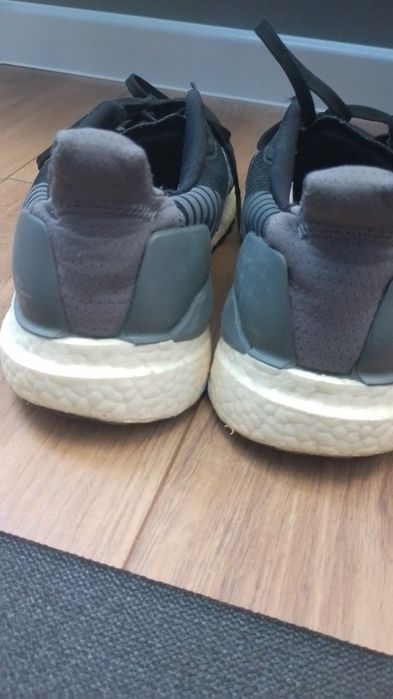 маратонки Adidas