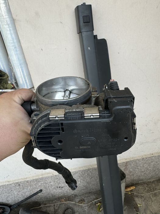 Дроселова клапа за Mercedes Cls350 W219