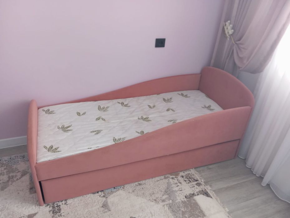 Продам 2 детские кровати.