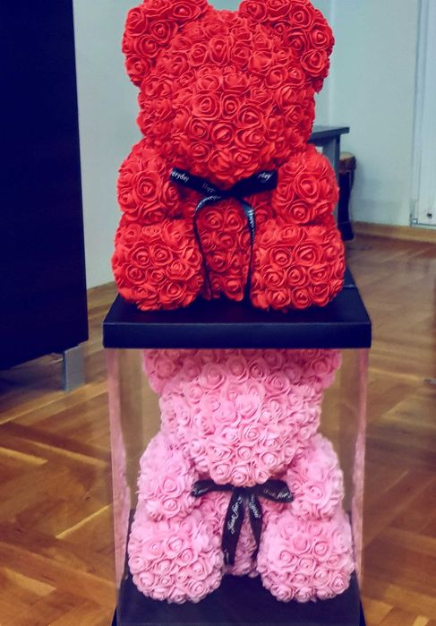 Мече от рози 40см.с кутия 40см.различни цветове