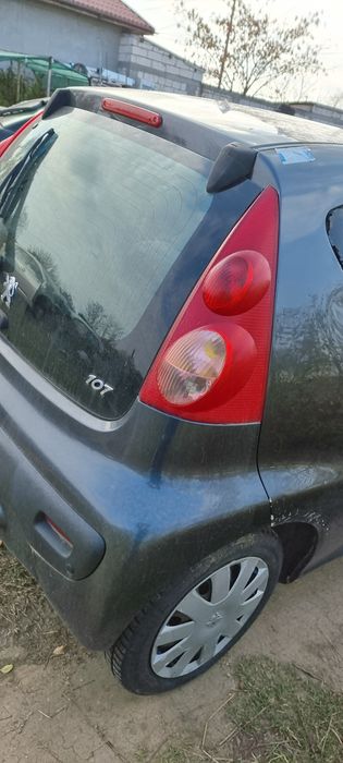 Hayon peugeot 107