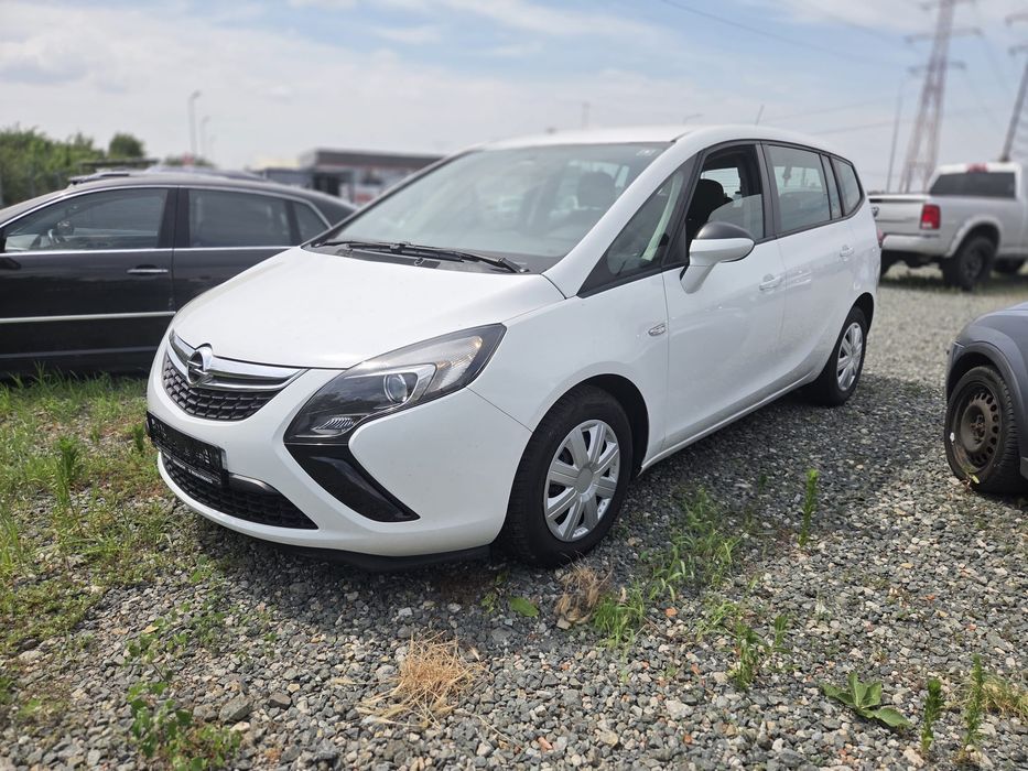 OPEL Zafira 2016