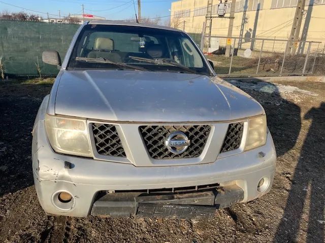 Dezmembrez Nissan Navara 2.5 DCI D40