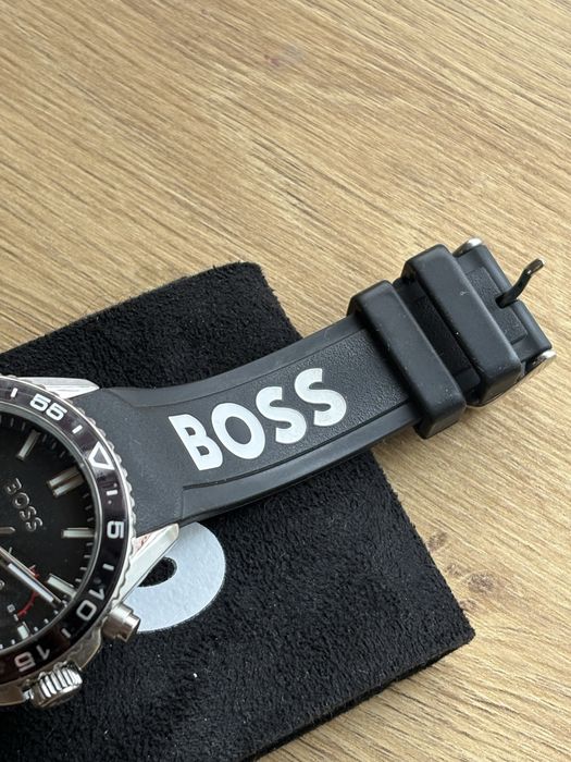 Кварцевые часы Boss