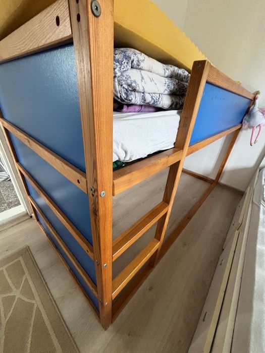 Pat reversibil  Kura  de la Ikea