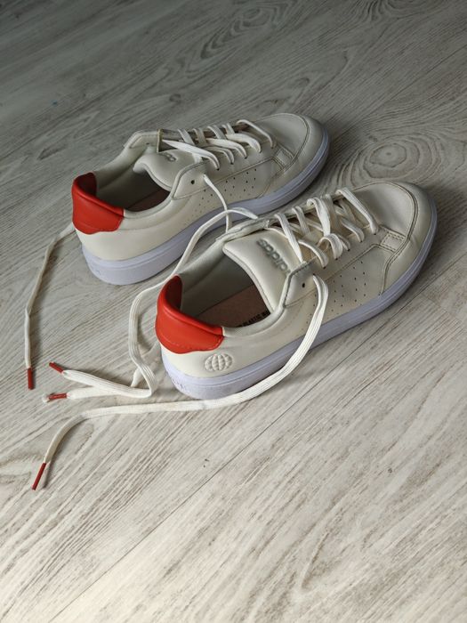 Adidasi 40. Stare foarte buna