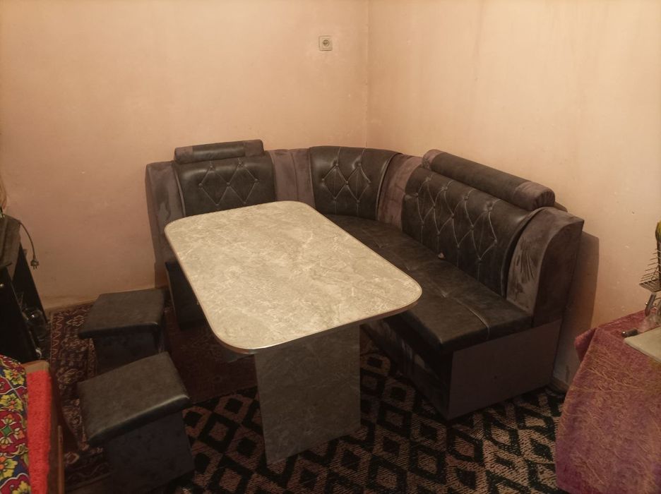 Продам Кухонные уголки новые подробно информация по телефону.оптимга