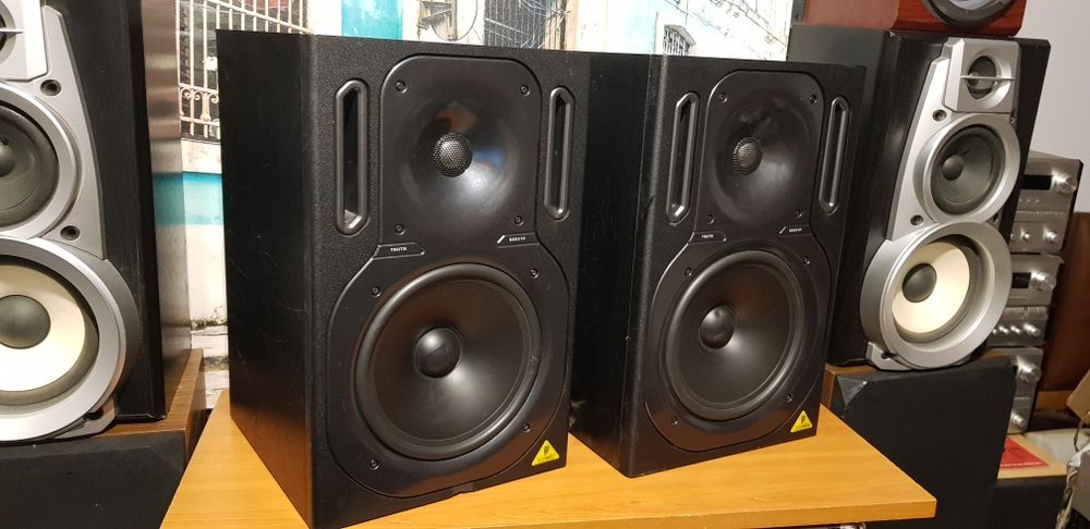 Boxe audio Behringer B-2031P  - monitoare pasive